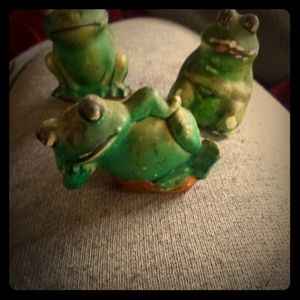 Frogs/turtles